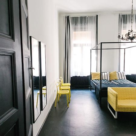 D.Five Stylish Apartment On Vaci Street 부다페스트 외부 사진